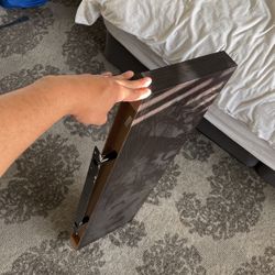 Floating shelf