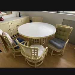 Free Antique Old Table With 4 Chairs