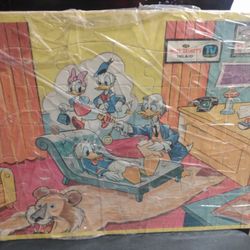 Vintage Walt Disney Donald Duck Puzzle