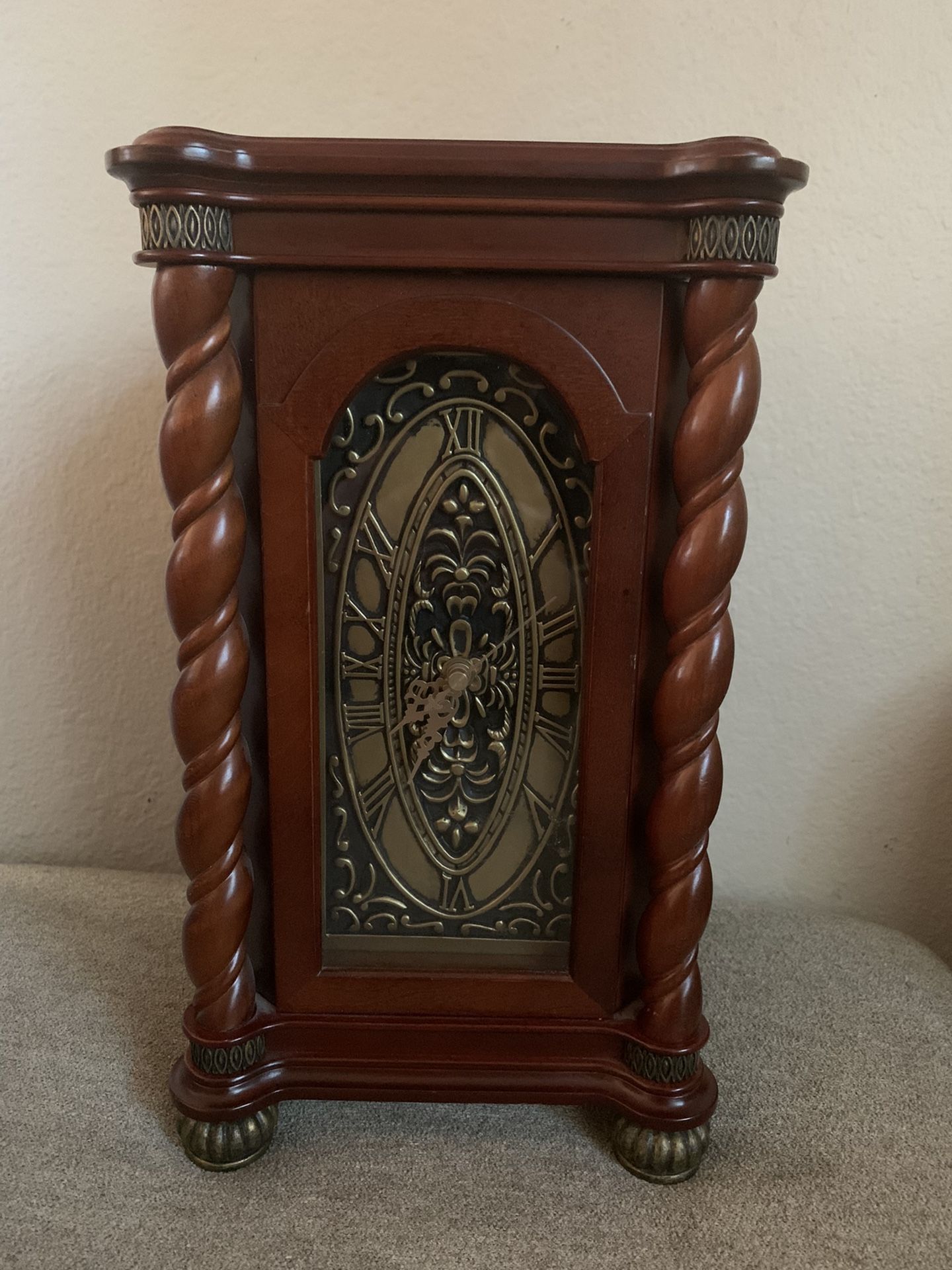 Vintage 14” Bombay Cherry Wood Mantel Shelf Quartz Clock W/ Door Working!