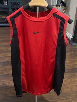 Nike youth sleeves tank size xl