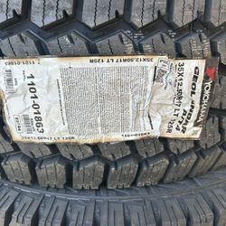 35/12.5r17 AT Tires