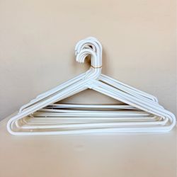 20 White Hangers