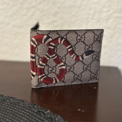 Gucci wallet