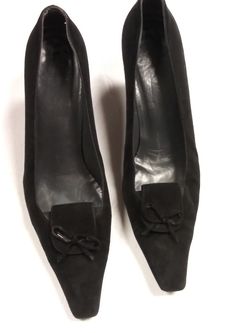 Stuart Weitzman Black Suede Kittem Heels Sz 10.5
