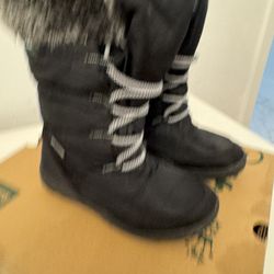 Kamik Girls Size 1 Ski Boots New