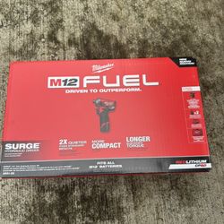 Milwaukee M12 Surge