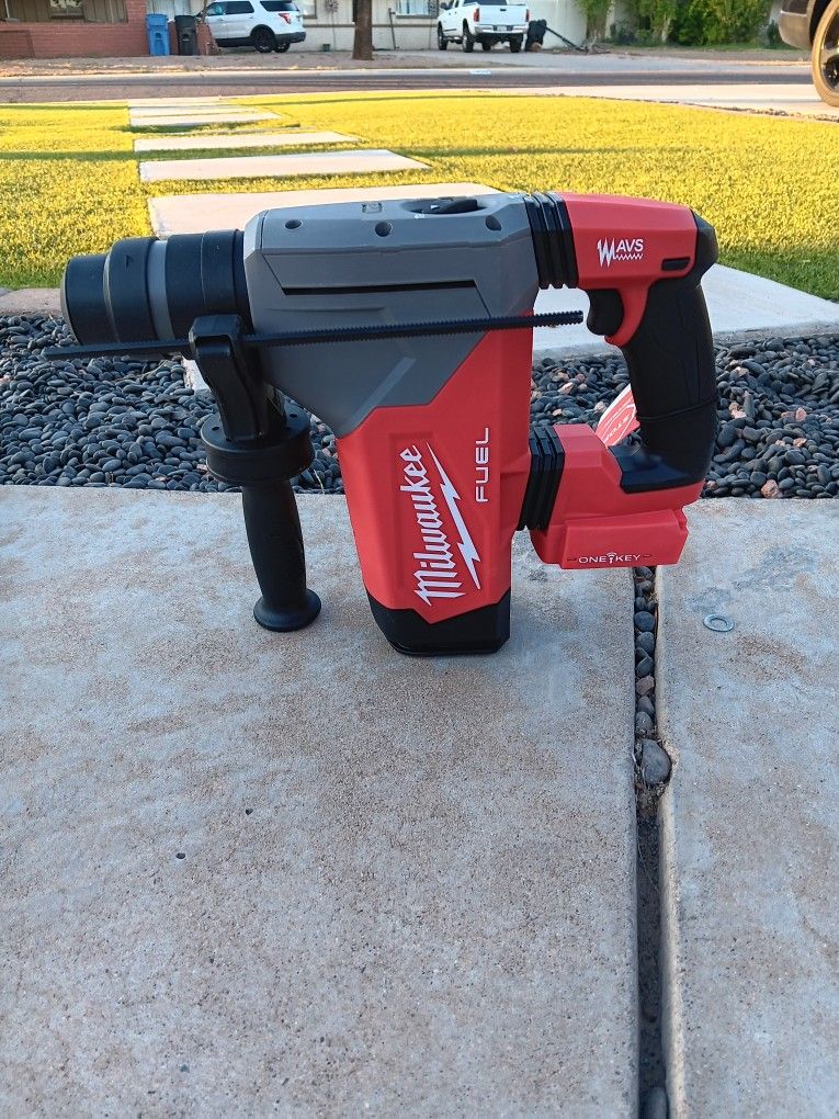 SDS ROTARY HAMMER DRILL MILWAUKEE TOOL ONLY