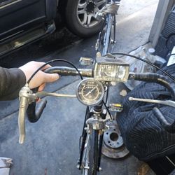 Schwinn World Sport Bicycle W/ Light Speedometer N Chain