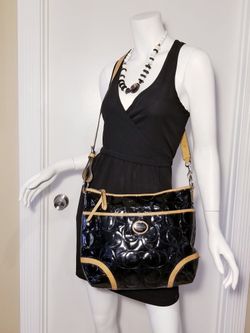 Coach black deals patent leather purse