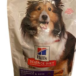 Hill’s Sensitive Stomach & Skin Adult 30lb
