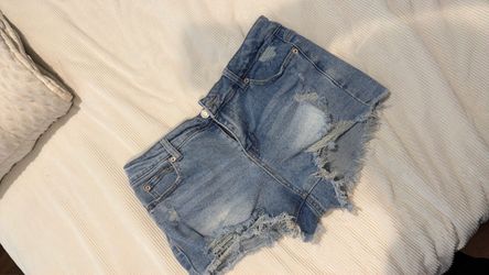 Women’s shorts size 3