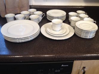 White Lace -Fine China - 36 Piece Set