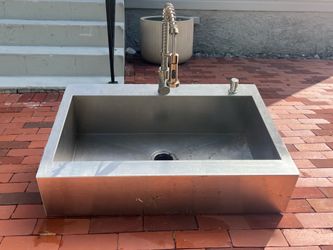 Stainless Kitchen Sink