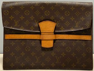 Louis Vuitton Vintage Pochette Diplomat Monogram Canvas