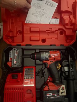 Milwaukee driver 1/2” kit brand new