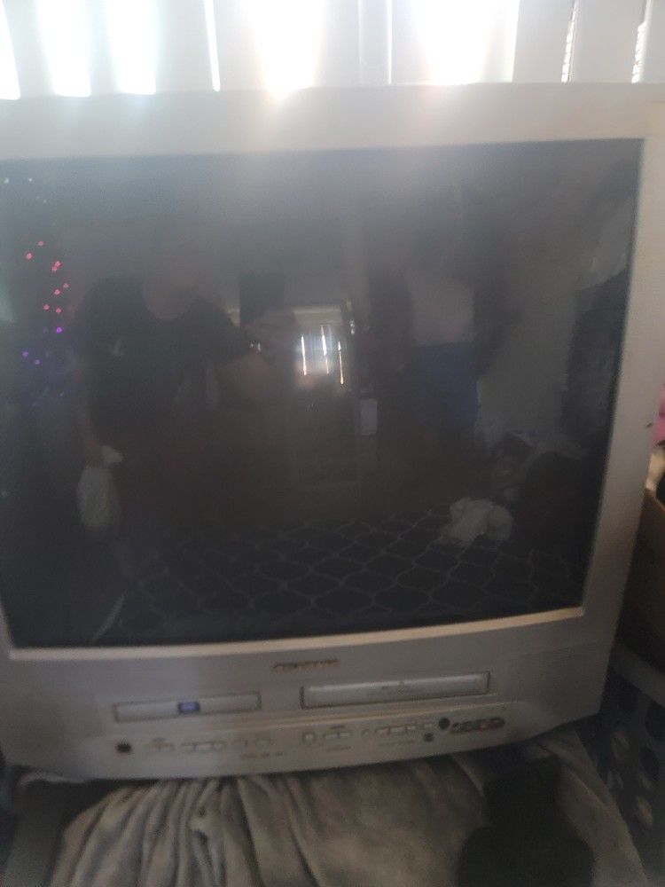 Tv With Vhs And Dvd