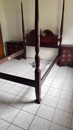 Vintage Dark Wood Four Poster Bed Frame