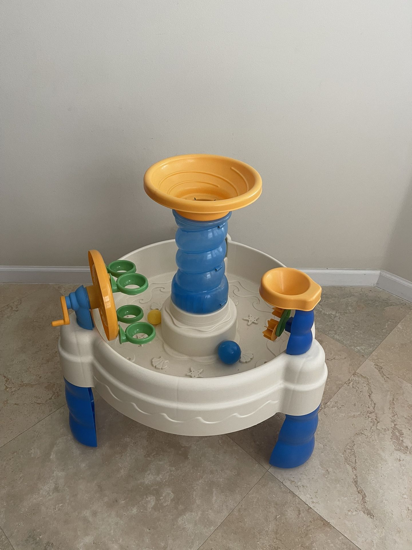 Little Tikes Spiralin' Seas Waterpark with Lazy River Splash Action- LIKE NEW 
