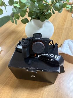 Sony Alpha a7 IV Mirrorless Digital Full Frame Camera