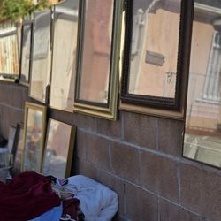 Picture Frames Ans Paintings