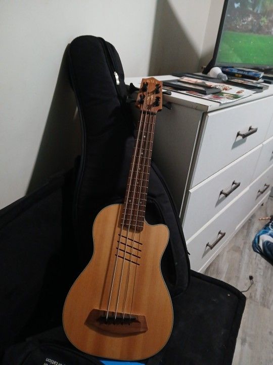 Kala Hutch Hutchinson Signature U-Bass Acoustic-electric Bass Guitar - Natura