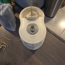 Honeywell quiet care humidifier.