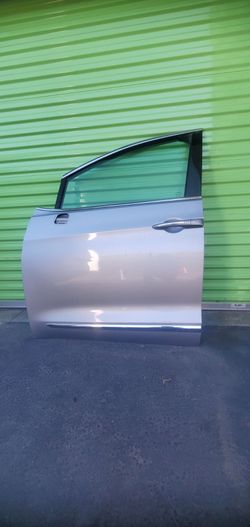 CHRYSLER PACIFICA  DRIVER DOOR 2017-2018-2019-2020-2021-2022-2023-2024-2025