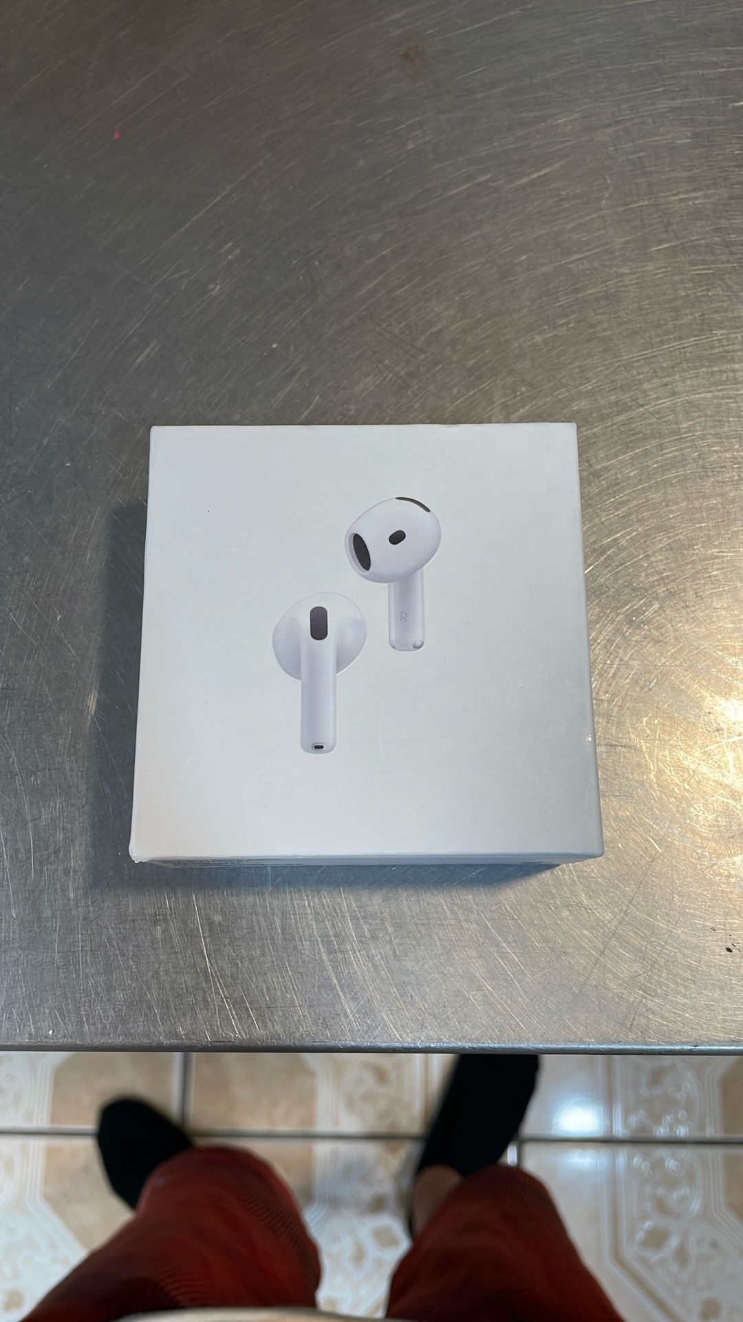 AirPods 4