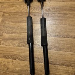 04-10 Mazda 3 Rear Shocks