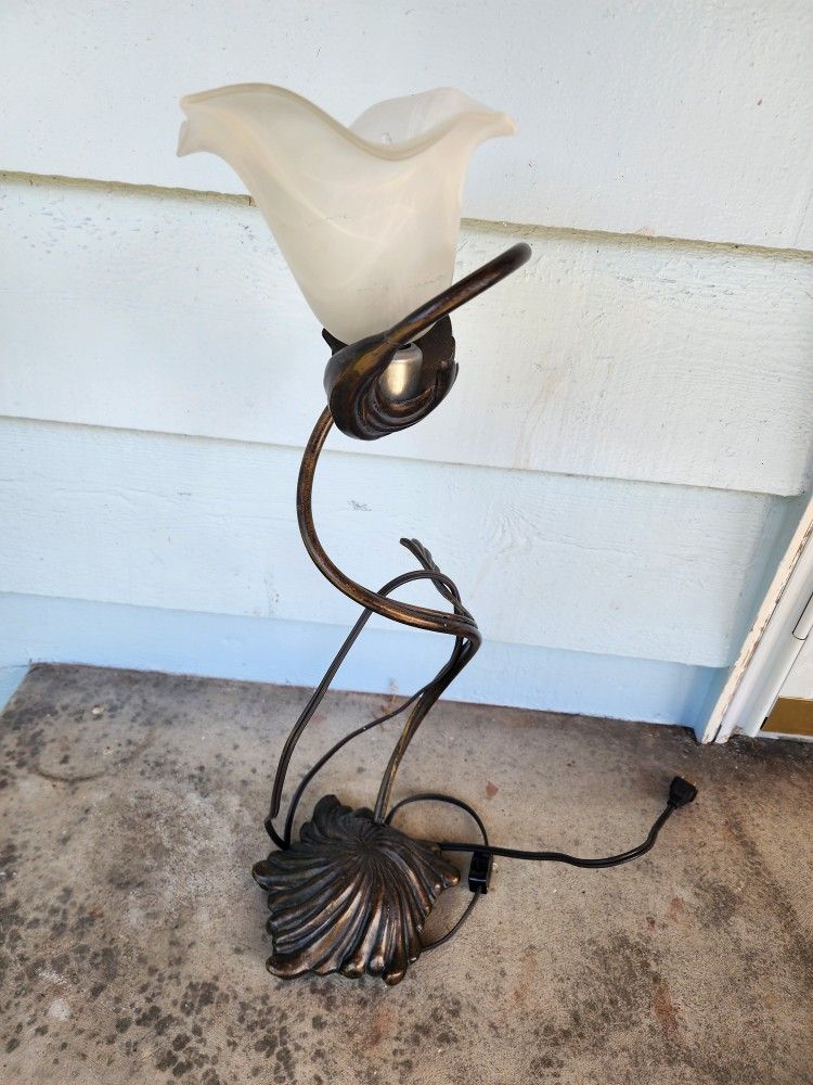 Vintage Antique Bronze Tulip Lamp