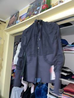 BRAND NEW LULULEMON WOMEN’s JACKET