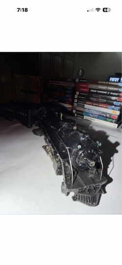 Trains Lionel Steam  Engine /tender No1666