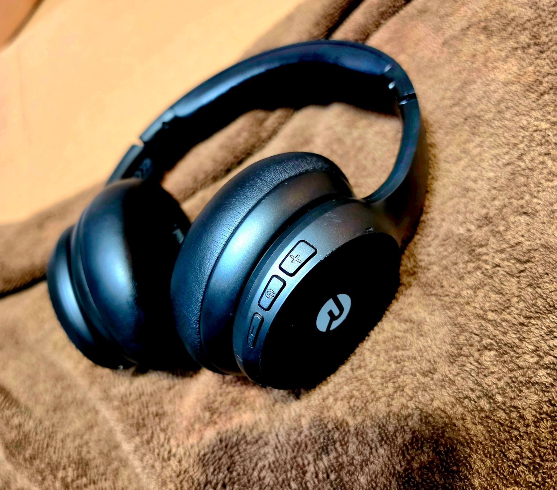 Raycon RBH820-BLA The Everyday Headphones Noise Cancelling Over Ear Black