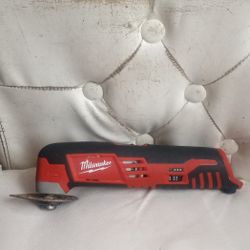 Multi TOOL Milwaukee M12es
