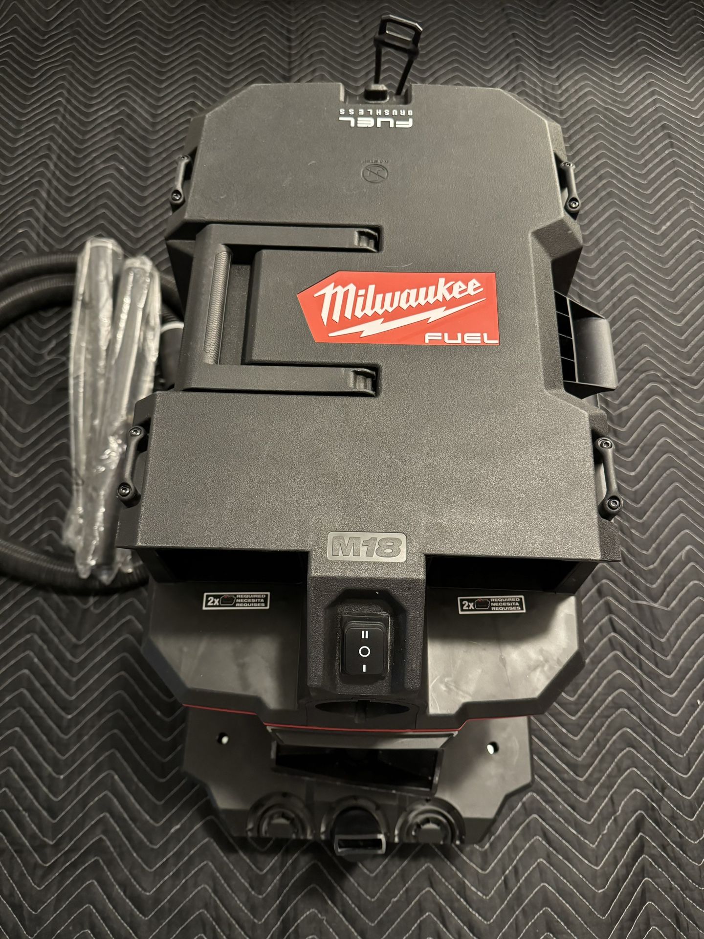 Milwaukee M18 FUEL 9 Gal. Cordless DUAL-BATTERY Wet/Dry Shop Vacuum with Filter, Hose, and Accessories