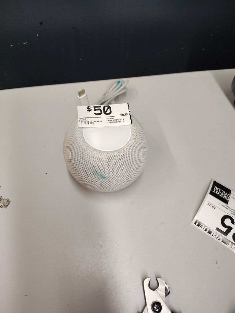 Apple Bookshelf Speaker 