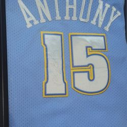 Signed Carmelo Anthony Jersey *Framed in Shadow Box