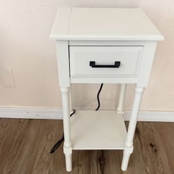 2 White Side Tables 