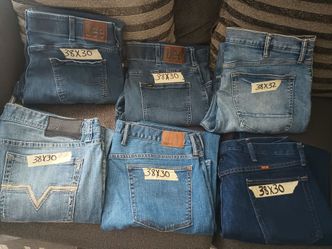 Pantalones para hombre size 38x30 $10 y $15 cada uno