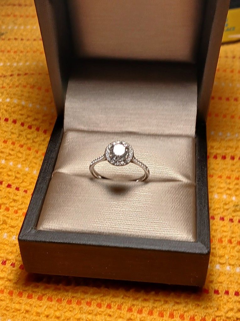 14k. 1.26ctw Diamond Ring