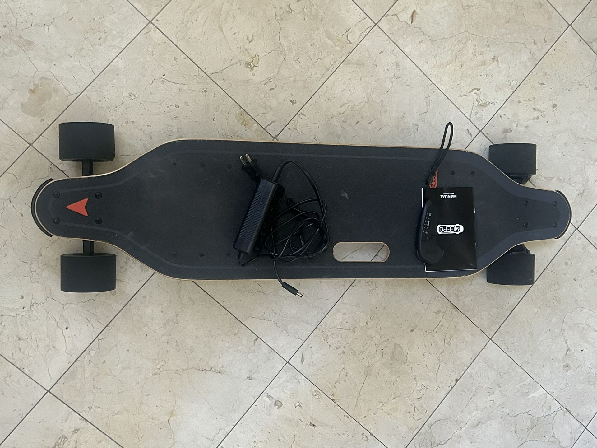 ELECTRIC SKATEBOARD 