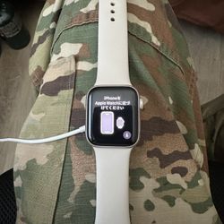 Apple Watch SE (2nd Gen)