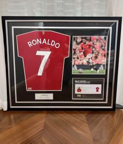 ICONS Cristiano Ronaldo signed jersey