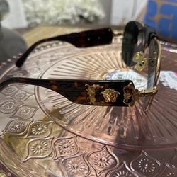 Gucci Sunglasses 🕶️ 100 Authentic 