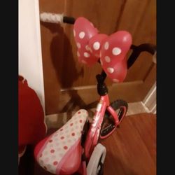 Minnie Mouse Bike $25.00 Cash Only (Serious Buyers)