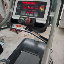 Star Trac E-TRX Treadmill With TV 