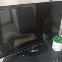 42' TV With Roku Stick