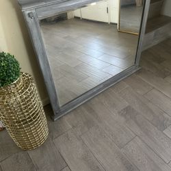  Mirror 