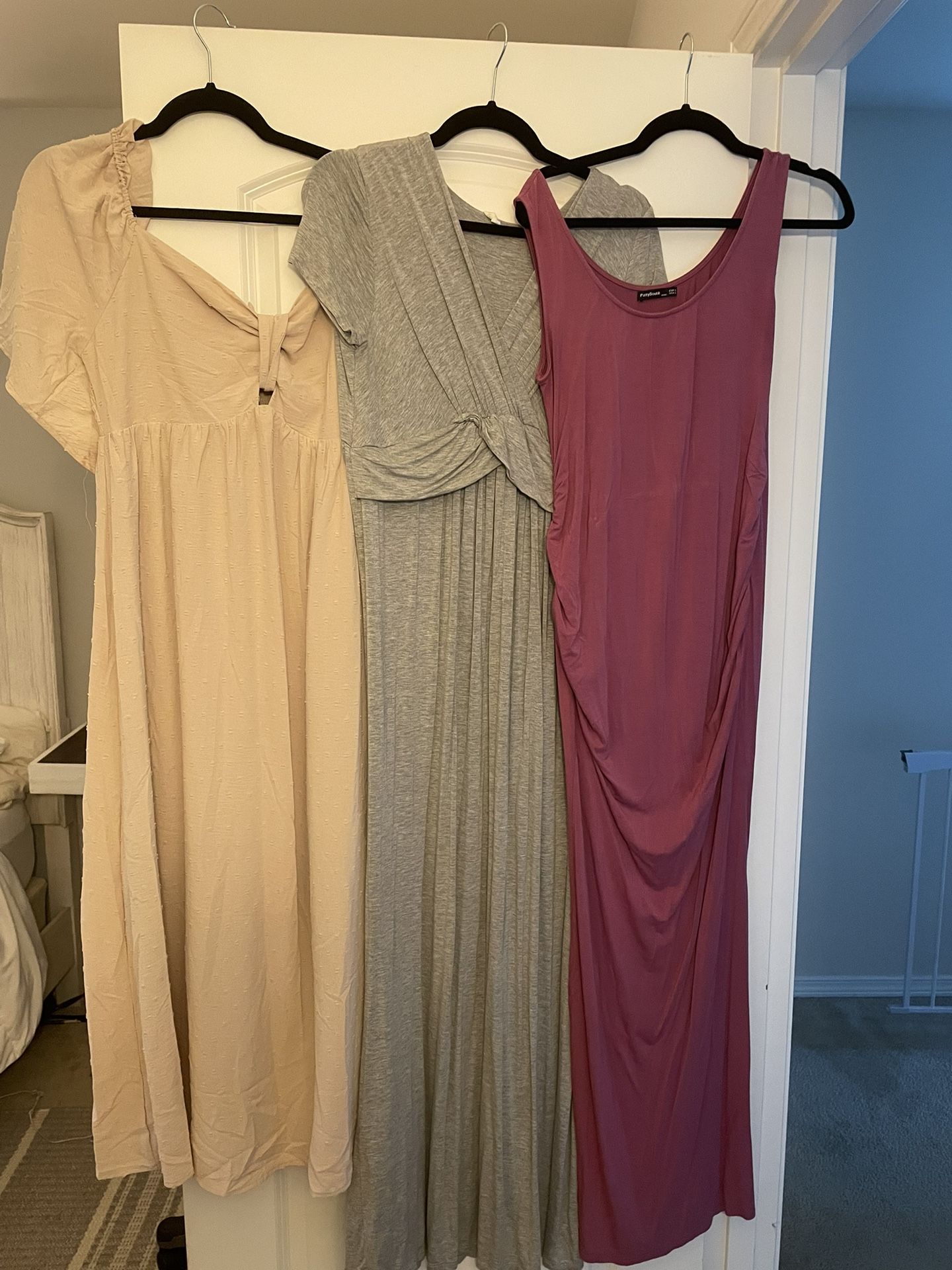 Women’s Maternity Dresses